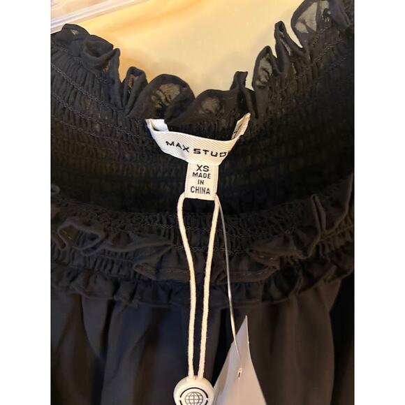 Max Studio Black Off the Shoulder Blouse Tiered Sleeves Size XS NWT - Picture 7 of 7